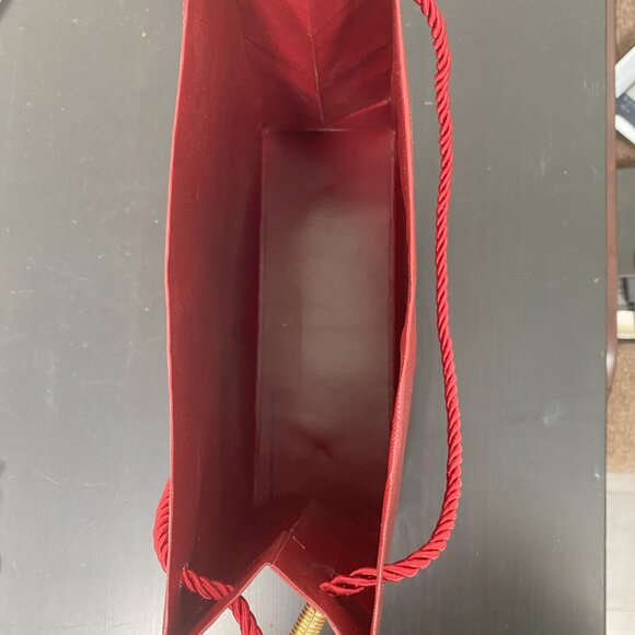 Cartier bag Red with gold letter - Picture 3 of 3